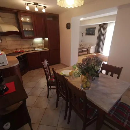 Apartamento In Mit Privatem Parkplatz By Interhome *