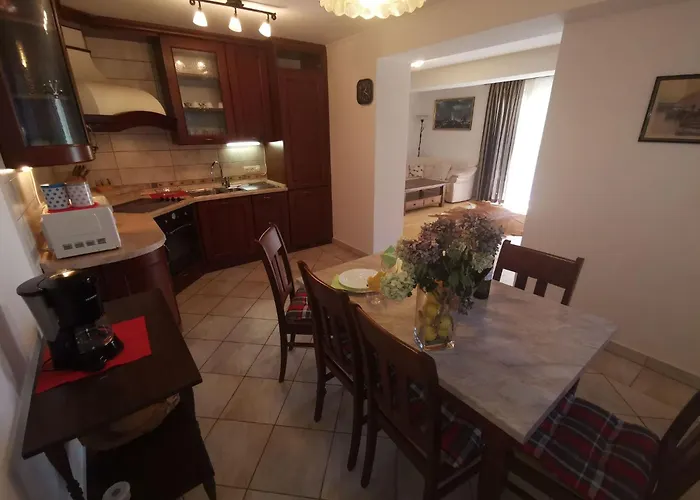 Apartamento In Mit Privatem Parkplatz By Interhome *